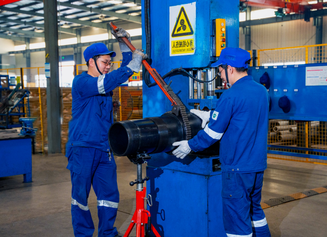 厂区面积44,000㎡；车间面积30,000㎡；